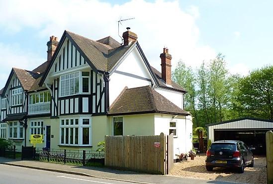 High Street, Etchingham, East Sussex, TN19 7AP